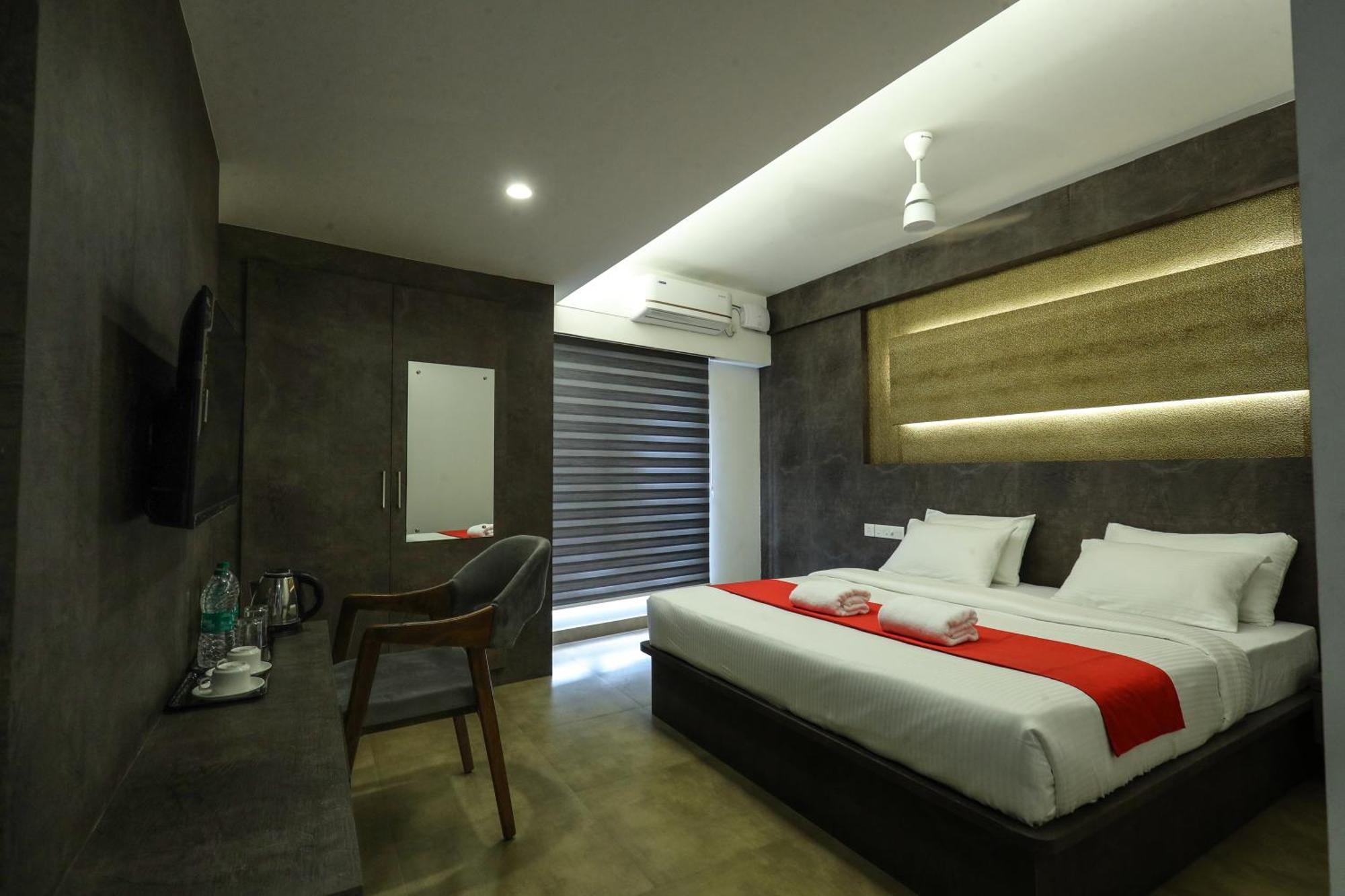 D-Luxe Hotel Kochi Eksteriør bilde