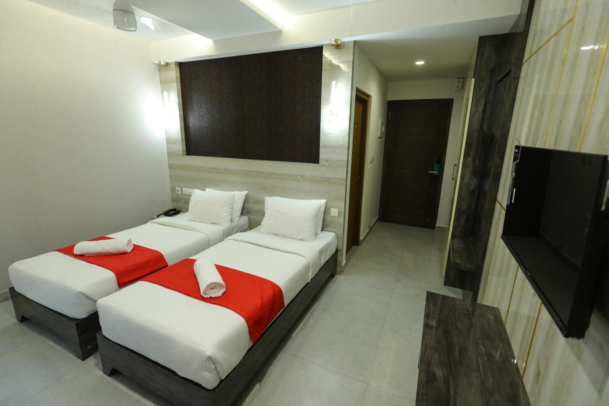 D-Luxe Hotel Kochi Eksteriør bilde